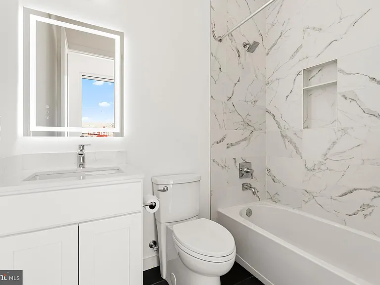 710 Kennedy St NW #30 — Photo 24