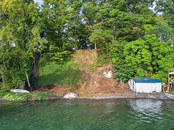 2nd image of 8089 Bainbridge Beach Rd