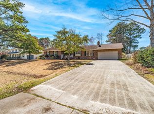 1021 Pine Valley Rd, Jacksonville, NC 28546