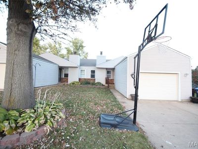 35 Gold Run Dr APT B, Saint Peters, MO, 63376