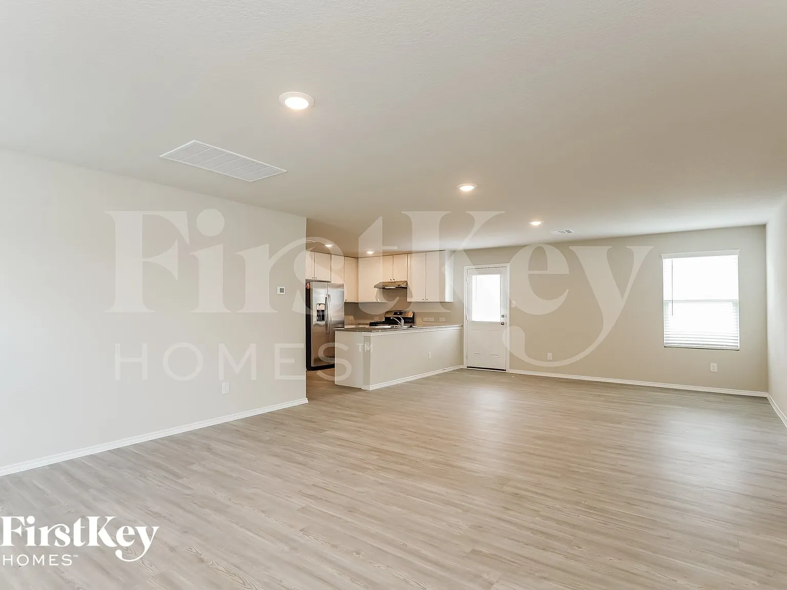 3 bed, 2.0 bath, 1440 sqft, $1,735 — Photo 3