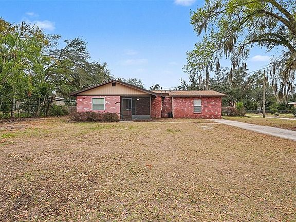 3rd image of 209 Clemons Rd