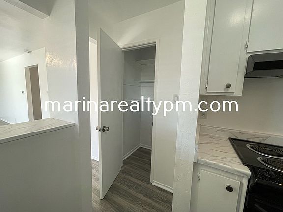 4th image of 410-420 Washington St #D
