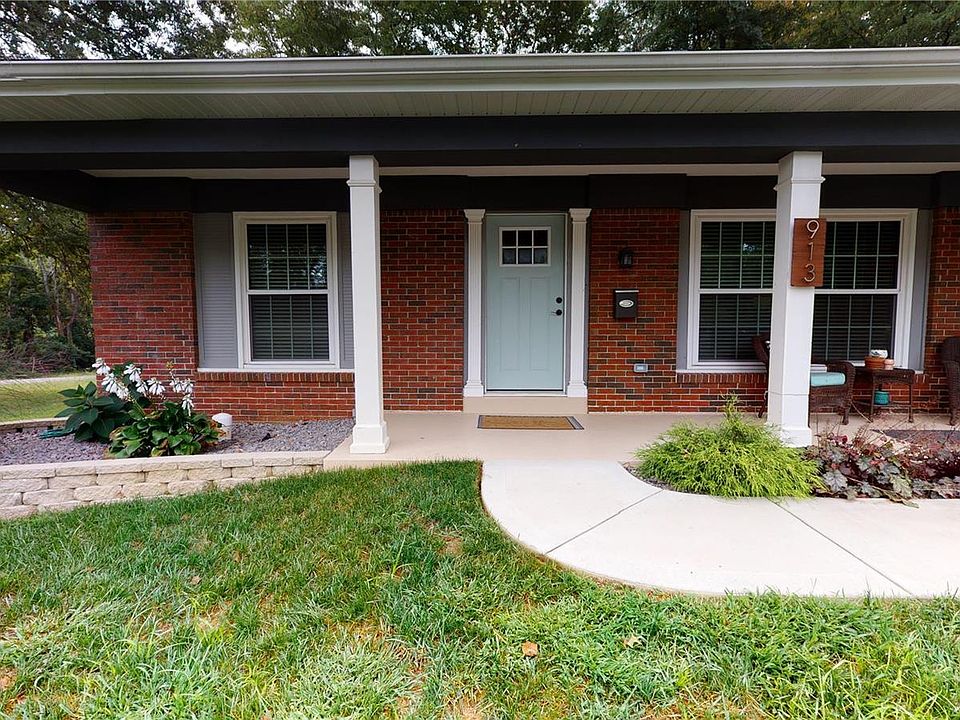 1st image of 913 Holliday Dr