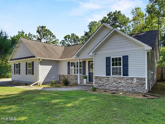 3rd image of 876 Old Folkstone Road