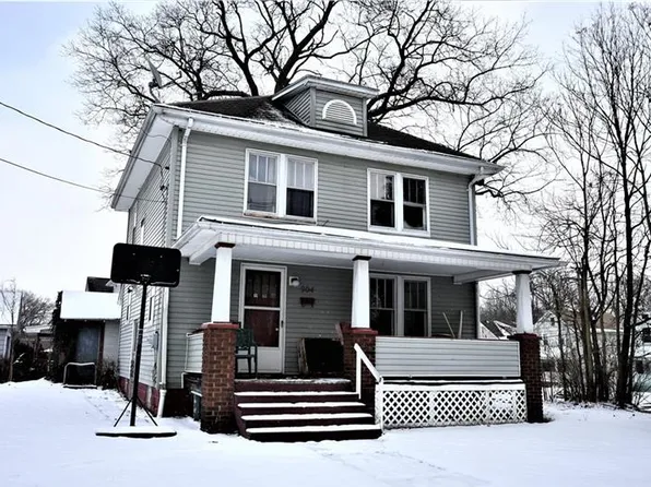904 Locust St, New Castle, PA 16101