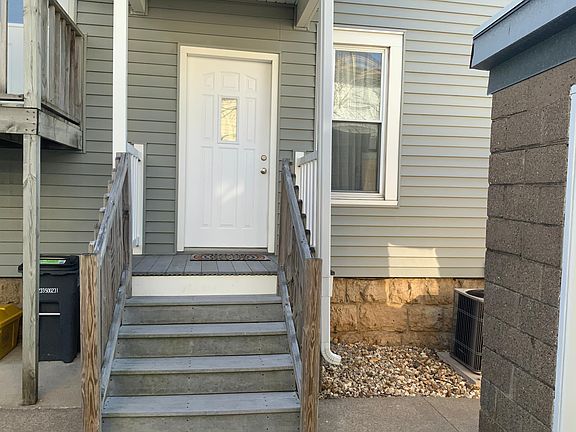 3rd image of 2389 University Ave #1