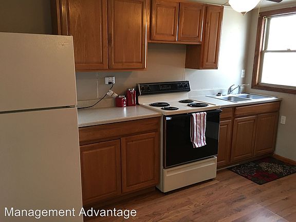 2nd image of 816 Somerset Dr