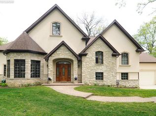 13 Ferndale Rd, Deer Park, IL 60010