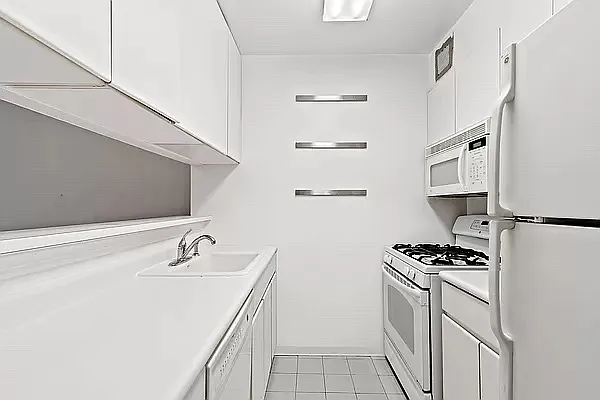 Rented by Corcoran | media 3