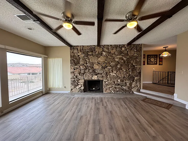 1464 Riverfront Dr — Photo 17