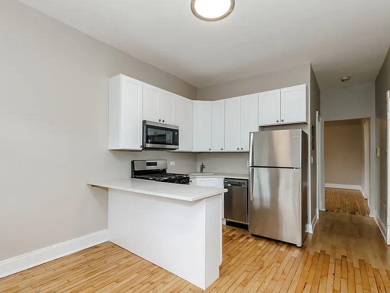 1117 S Racine Ave — Photo 12