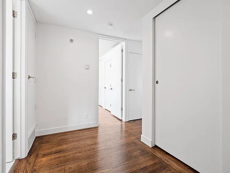 270 26th Ave #9 — Photo 14