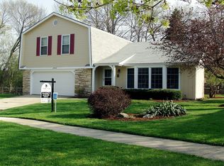 1003 Juniper Pkwy, Libertyville, IL 60048