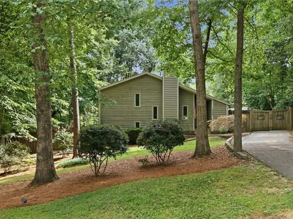 4009 Loch Lorien Rd, Kernersville, NC 27284