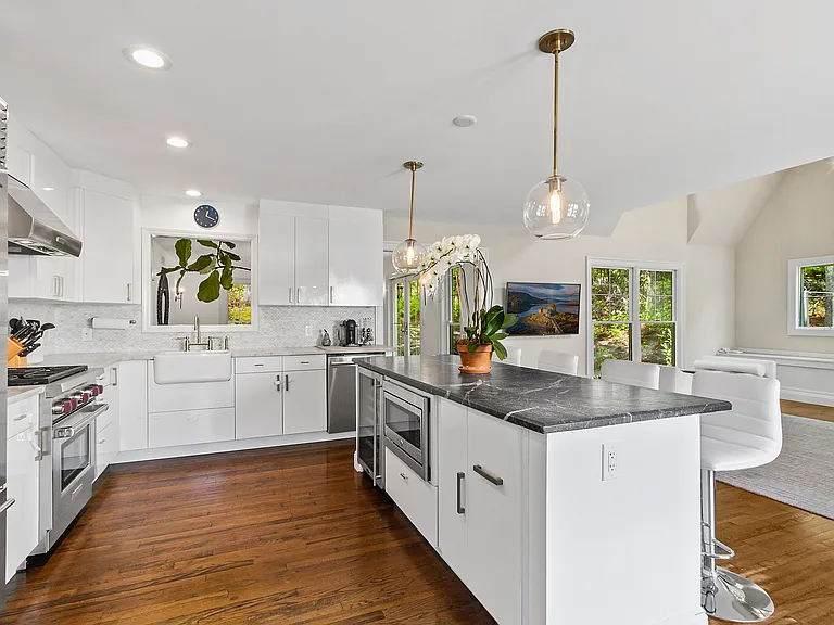 139 Northside Dr — Photo 10