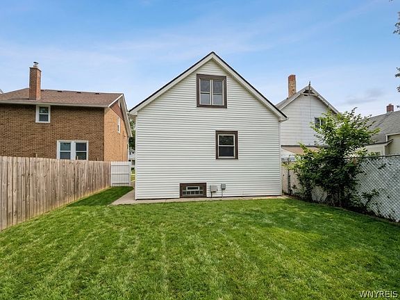 3rd image of 103 Davidson Ave