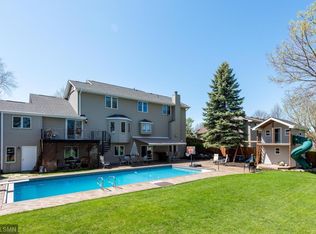 8718 Jonquil Ln N, Maple Grove, MN 55369