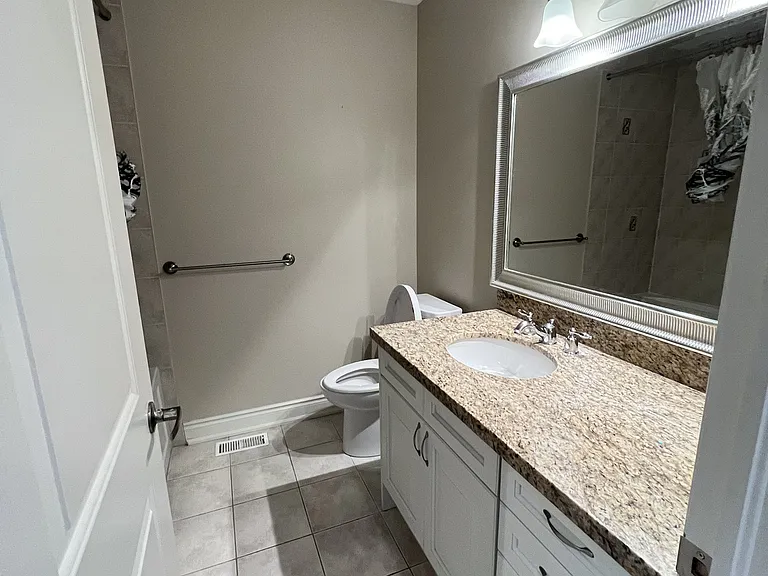 216B Finch Ave W — Photo 16