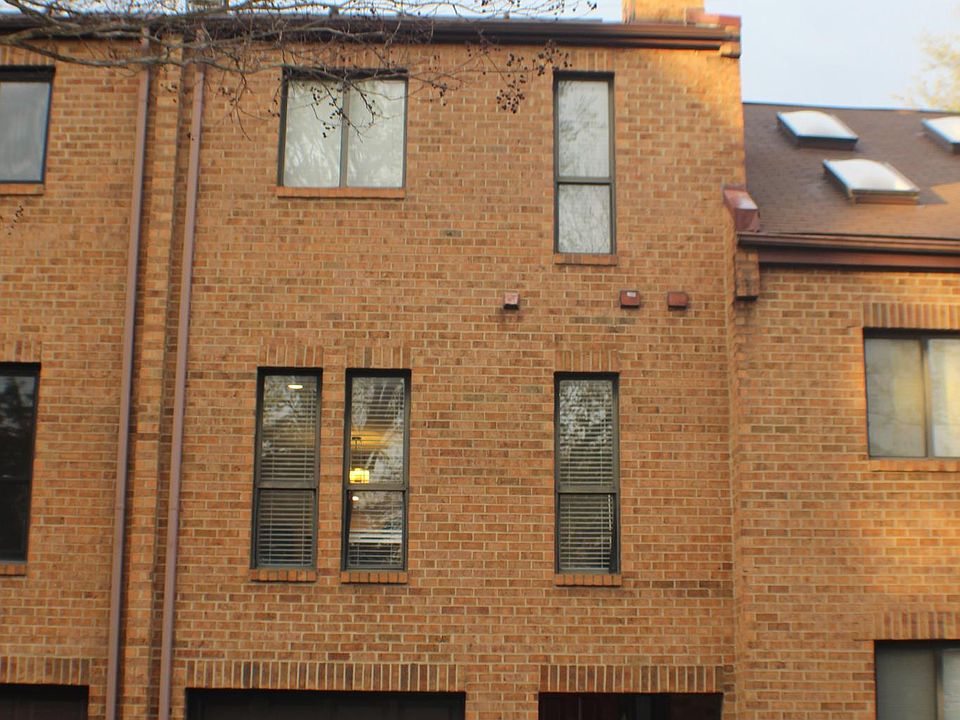 1st image of 4435 7th St N #4435
