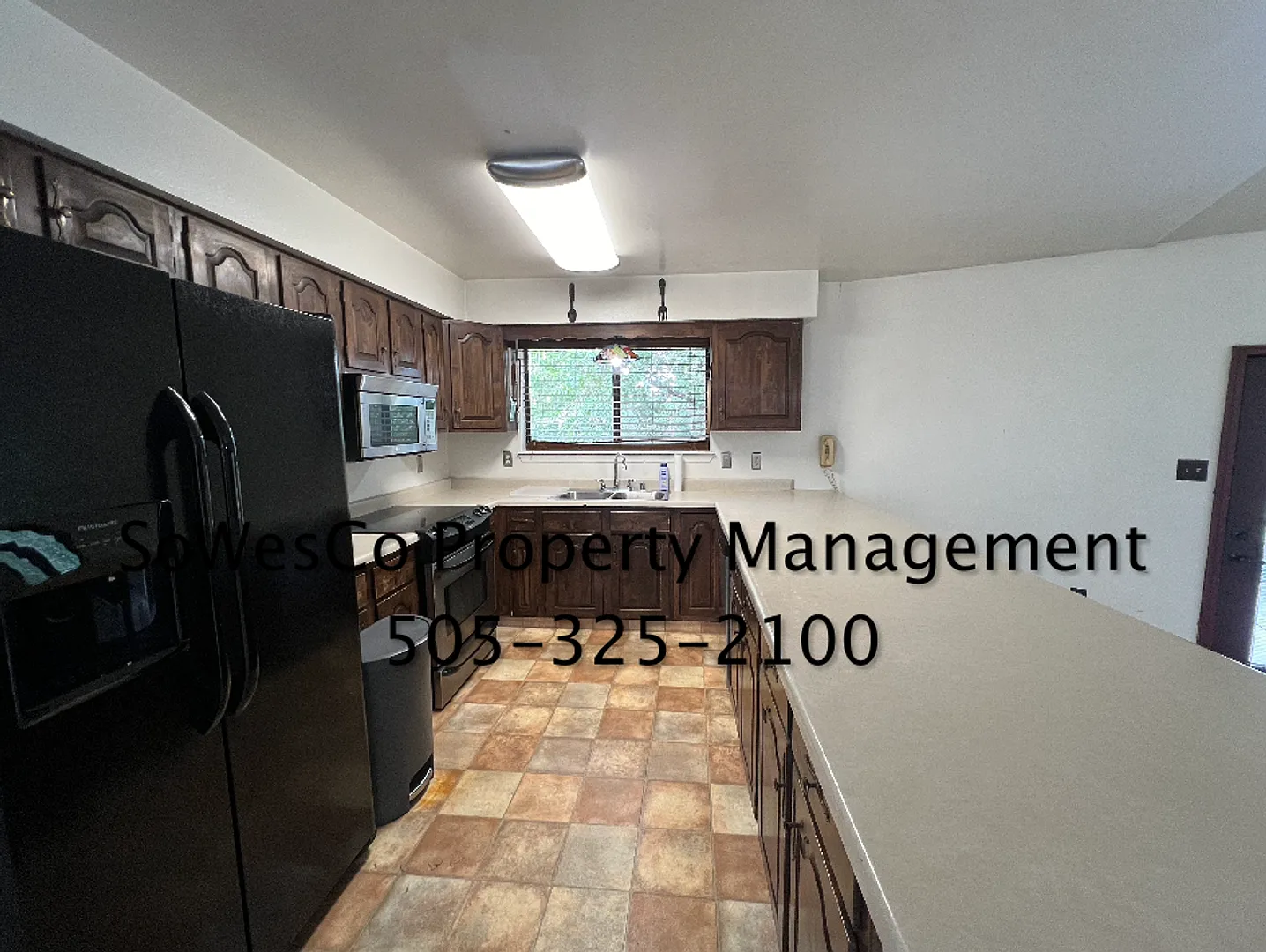 Spacious 2 Bedroom 2 Bath Home in Kirtland — Photo 3