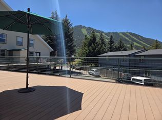 755 E Hansen Ave APT 202, Jackson, WY 83001