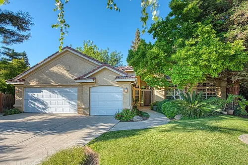 5466 W El Paso Ave Photo 1