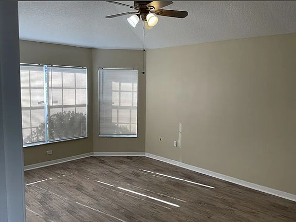 5th image of 72 Sura Blvd
