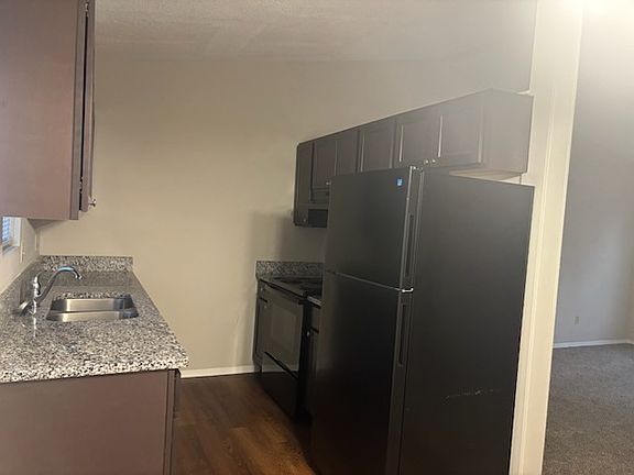 3rd image of 1130 Bryn Mawr Ave