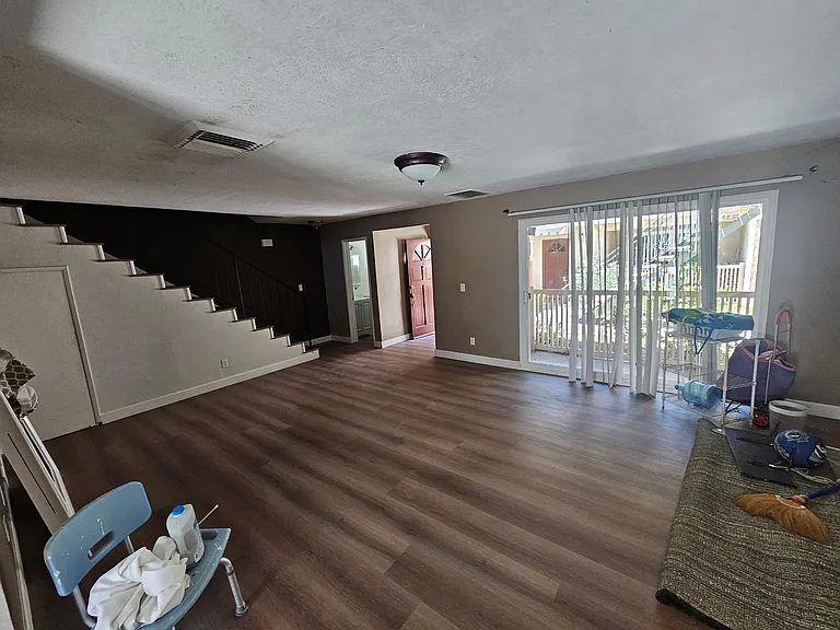 17065 Roscoe Blvd — Photo 2