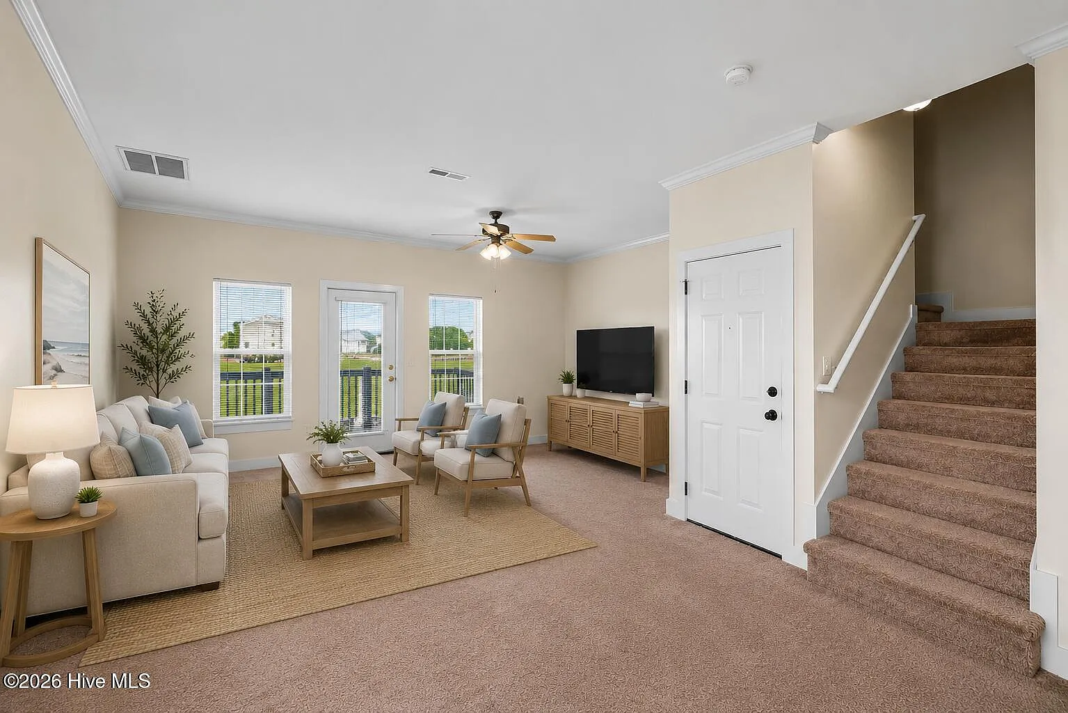 3 bed, 2.5 bath, 1372 sqft, $1,950 — Photo 4