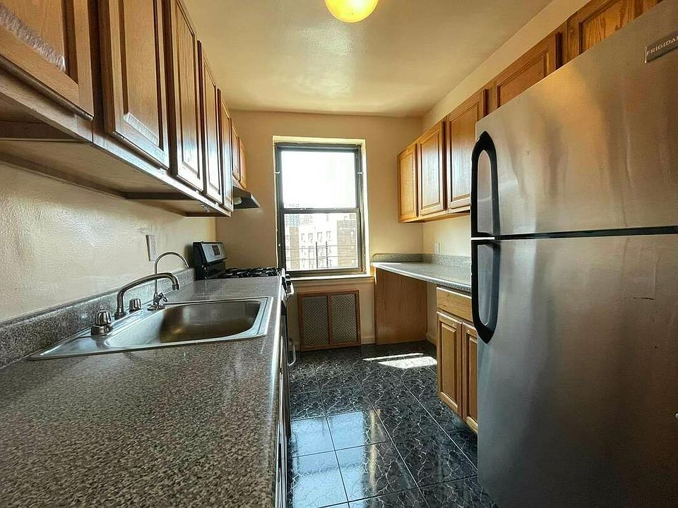 1st image of 69-39 Yellowstone Blvd #516