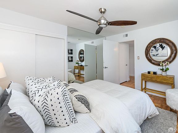 3rd image of 3258 Market St APT 5