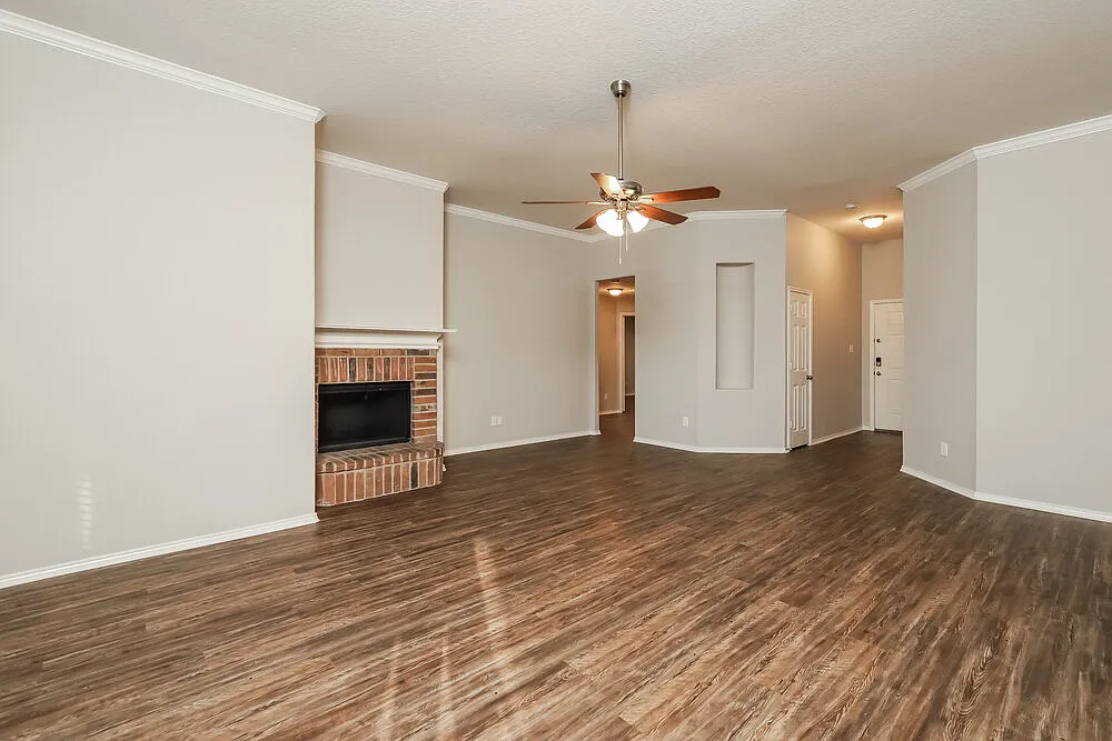 3 bed, 2.0 bath, 1747 sqft, $1,890 — Photo 4