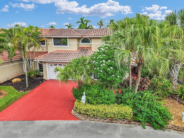 753 Villa Portofino Cir — Photo 47