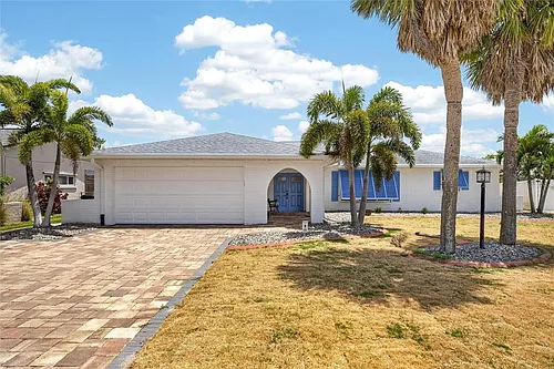 6305 Cottonwood Ln Photo 1