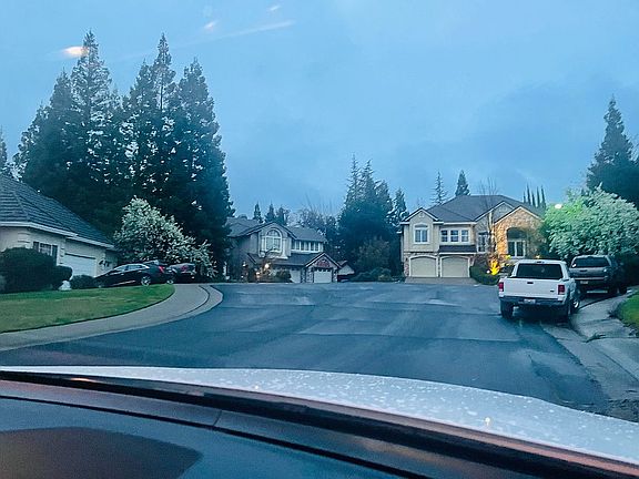 2nd image of 340 Canyon Falls Dr