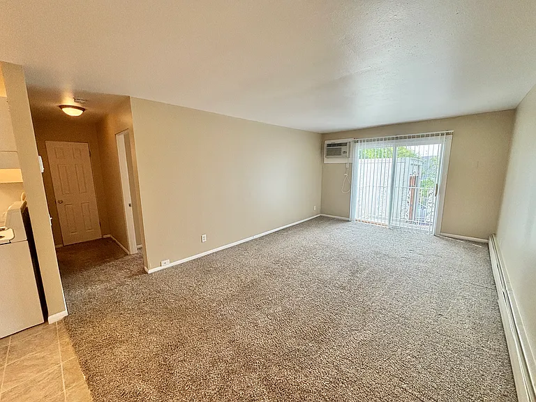702 W Badger Rd #9 — Photo 3
