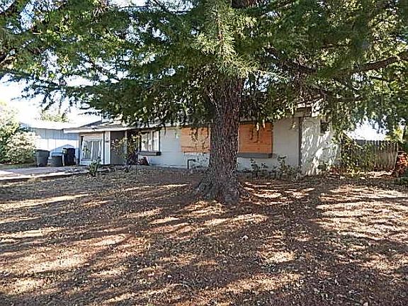 4th image of 3600 Centinella Dr