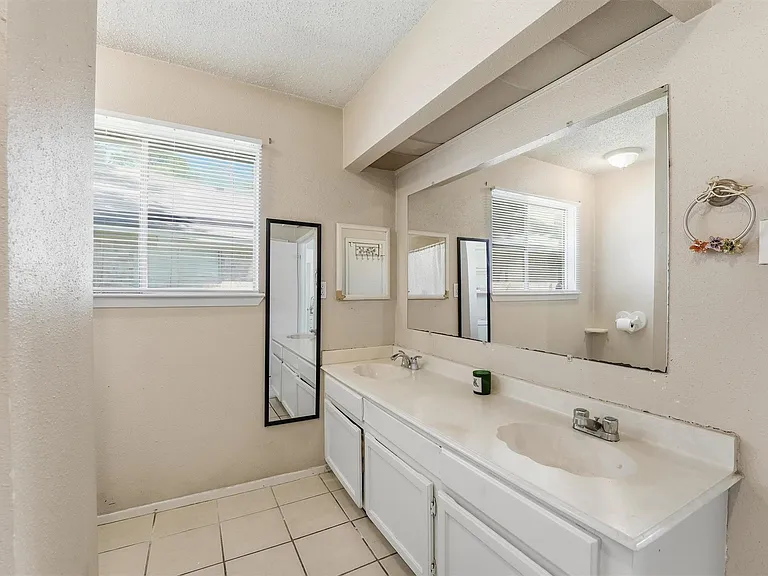 6203 Sunnygate Dr — Photo 22