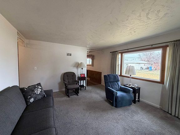 4th image of 822 20th St