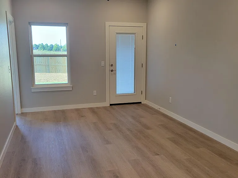 1803 SW Poigai Way #2 — Photo 4