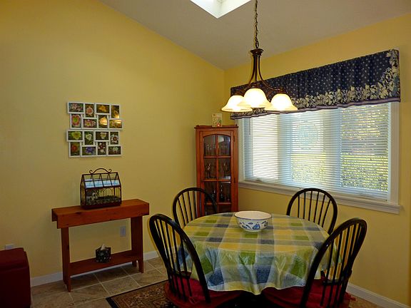 4th image of 35 Aster Court