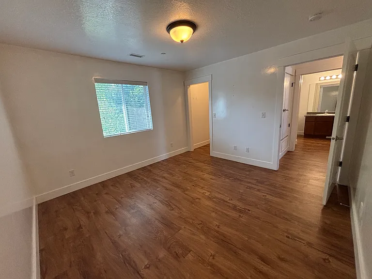 269 E Main St #B — Photo 9