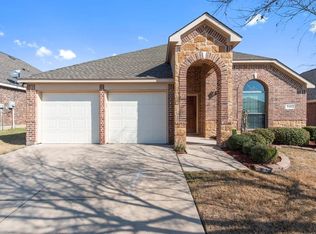940 Bridle Bit Dr, Grand Prairie, TX 75051