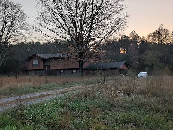 2nd image of 1095 County Road 750