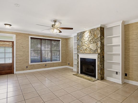 3rd image of 17 Abelia Ct