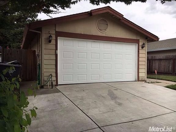 2nd image of 1672 Vallarta Cir