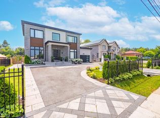 334 3rd Line, Oakville, ON L6L4A4