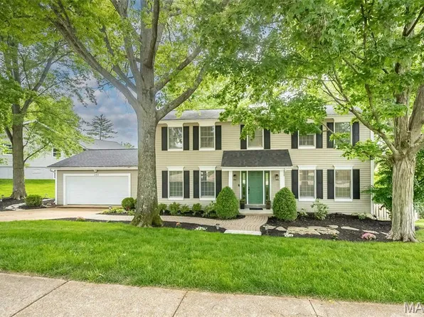 2143 Park Forest Dr, Chesterfield, MO 63017